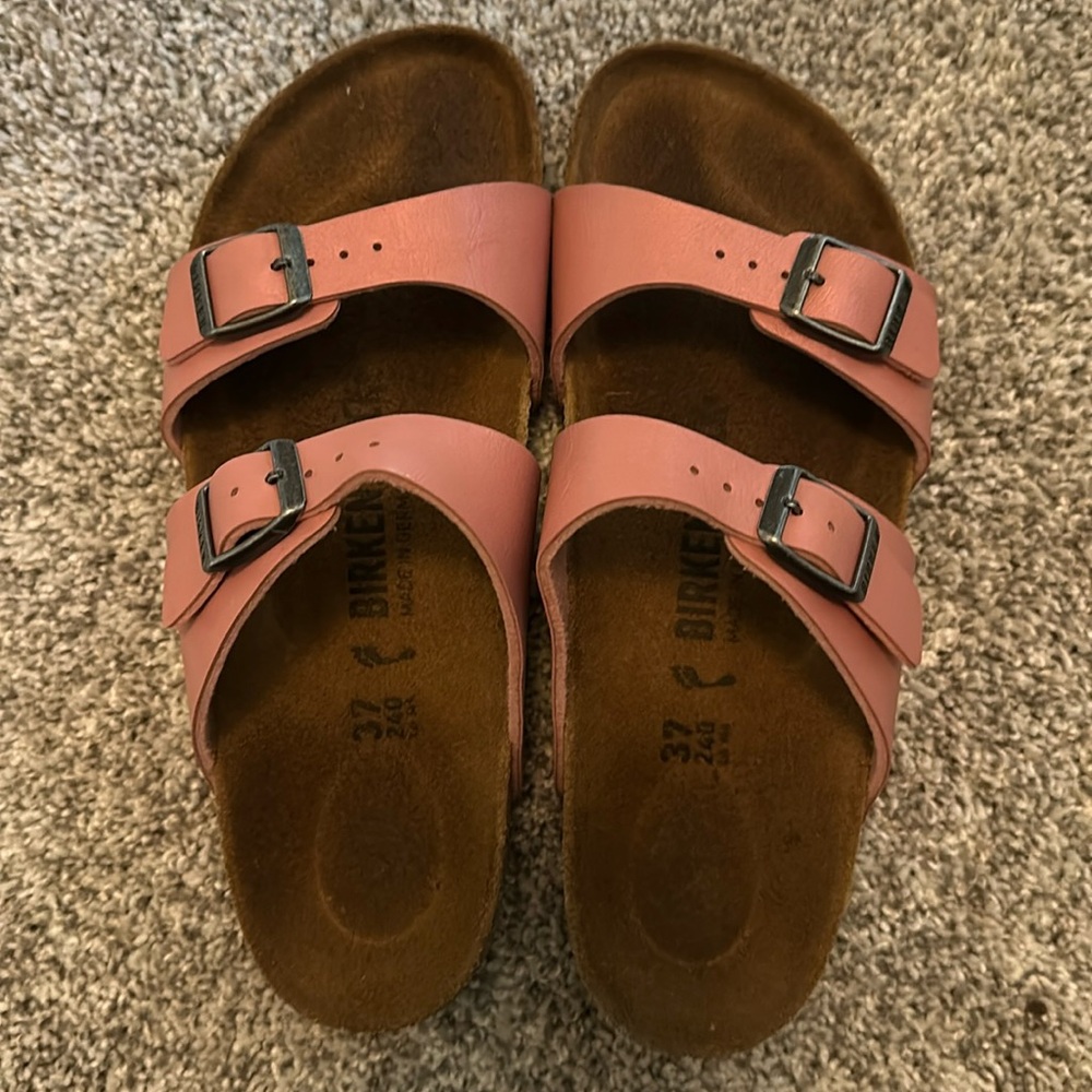 Almost new pink Birkenstock Sydney size 37